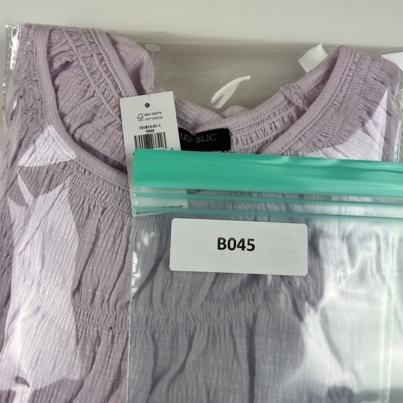 Nwt Banana Republic Factory Smocked T-Shirt - Picture 10 of 10